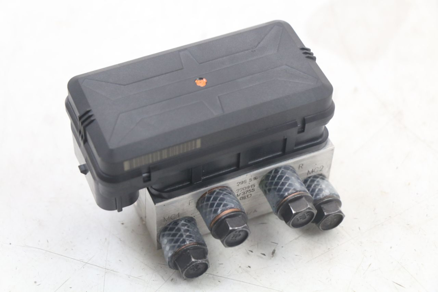 photo de ABS PUMP ROYAL ENFIELD CONTINENTAL GT 650 (2019 - 2024) - Component detail