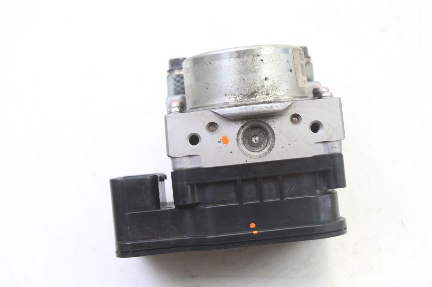 photo de ABS PUMP PEUGEOT SATELIS 125 (2013 - 2018) - Fixing points details