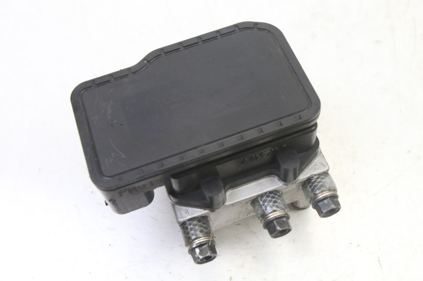 photo de ABS PUMP PEUGEOT SATELIS 125 (2013 - 2018) - Surface and material condition