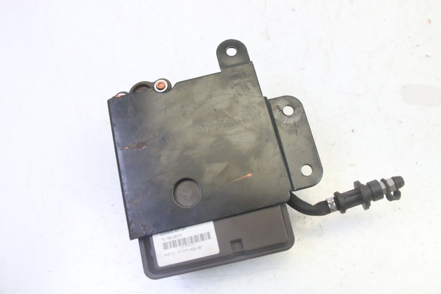 photo de ABS PUMP PEUGEOT SATELIS 125 (2006 - 2009) - Surface and material condition
