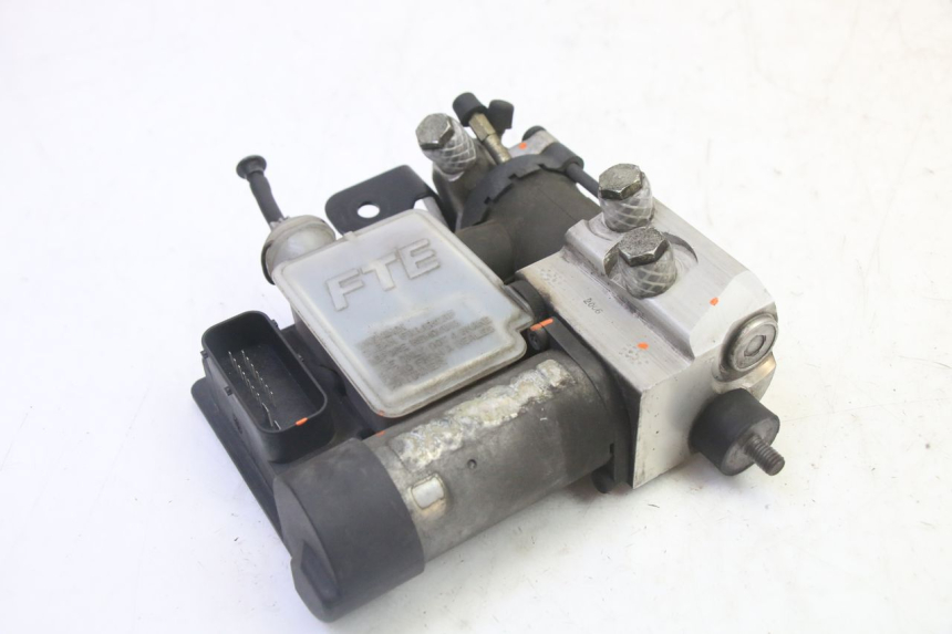 photo de ABS PUMP PEUGEOT SATELIS 125 (2006 - 2009) - Zoom on usage condition