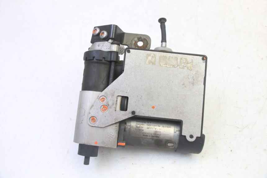 photo de ABS PUMP PEUGEOT SATELIS 125 (2006 - 2009) - Technical close-up