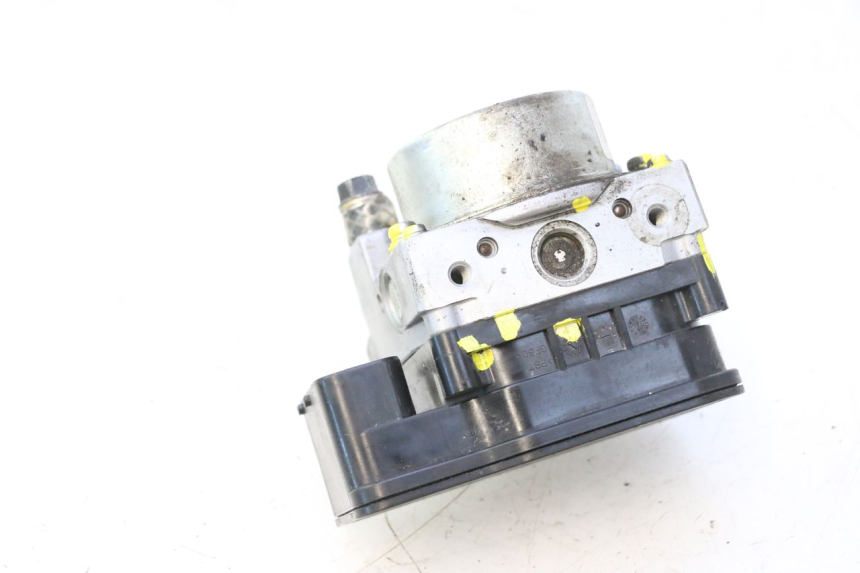 photo de ABS PUMP PEUGEOT SATELIS 125 (2013 - 2018) - Technical close-up