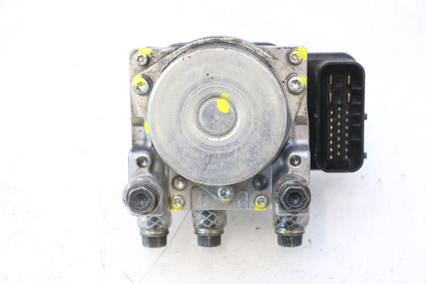 photo de ABS PUMP PEUGEOT SATELIS 125 (2013 - 2018) - Surface and material condition
