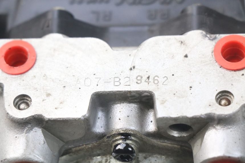 photo de ABS PUMP TRIUMPH SPRINT ST ABS 1050 (2005 - 2007) - Technical close-up