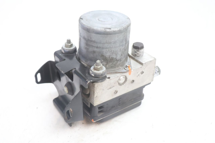 photo de ABS PUMP CAN-AM SPYDER RS 1000 (2008 - 2012) - Alternative perspective