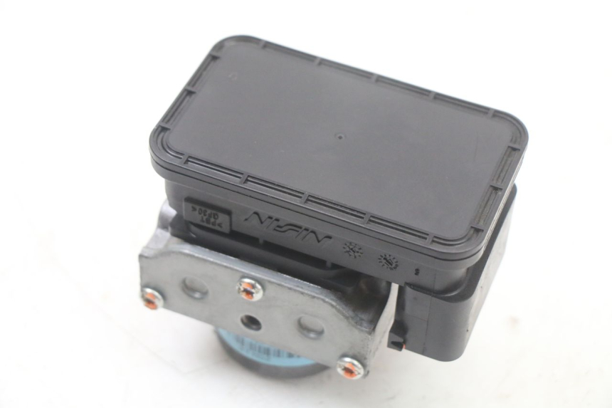 photo de ABS PUMP SUZUKI BURGMAN 125 (2018 - 2021) - Fixing points details