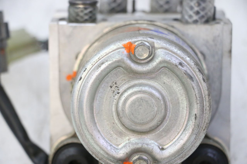 photo de ABS PUMP YAMAHA TDM ABS 900 (2002 - 2014) - Zoom on usage condition