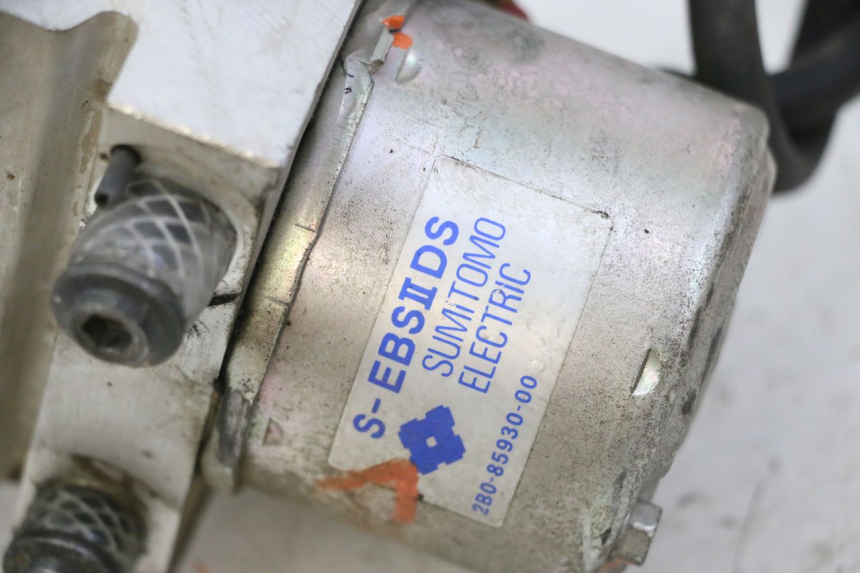 photo de ABS PUMP YAMAHA TDM ABS 900 (2002 - 2014) - Technical close-up