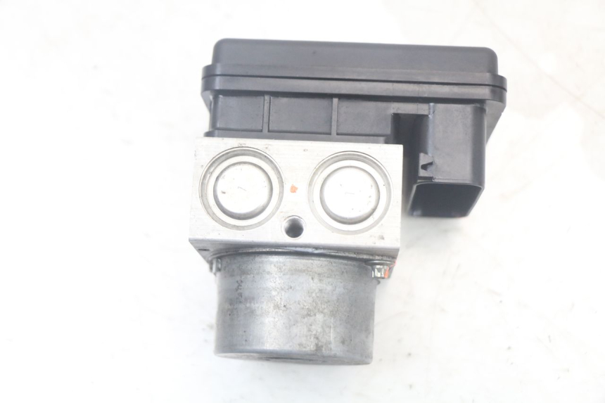 photo de ABS PUMP KAWASAKI VERSYS ABS 650 (2015 - 2018) - Alternative perspective