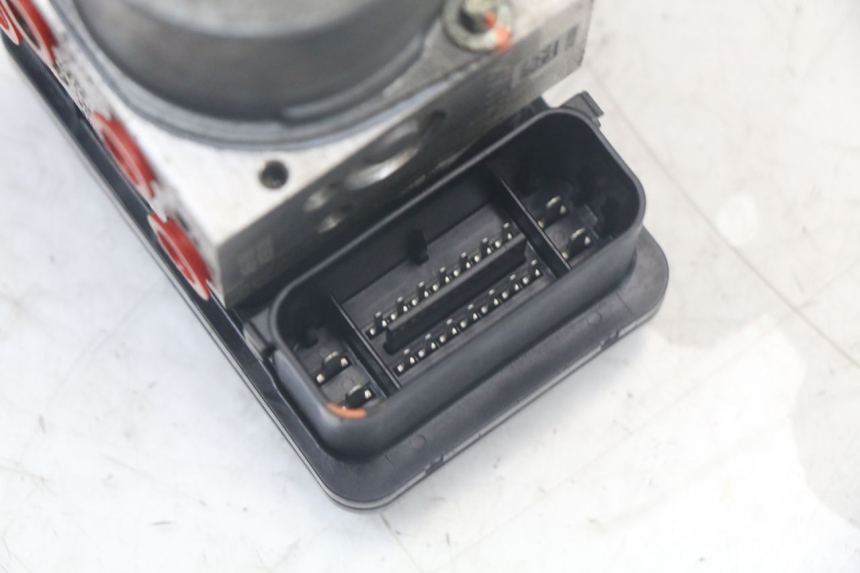 photo de ABS PUMP KAWASAKI VERSYS ABS 650 (2015 - 2018) - Surface and material condition