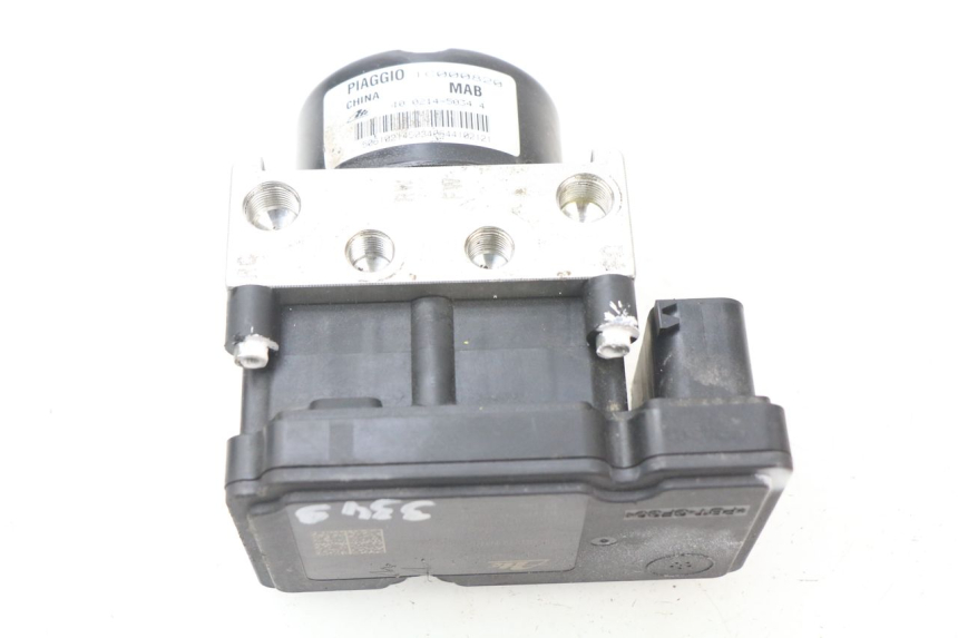 photo de ABS PUMP PIAGGIO VESPA GTS SUPER IE 125 (2009 - 2016) - Surface and material condition