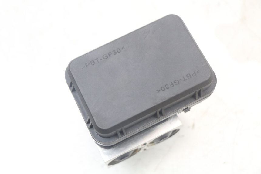 photo de ABS PUMP YAMAHA XMAX X-MAX ABS 125 (2017 - 2020) - Surface and material condition