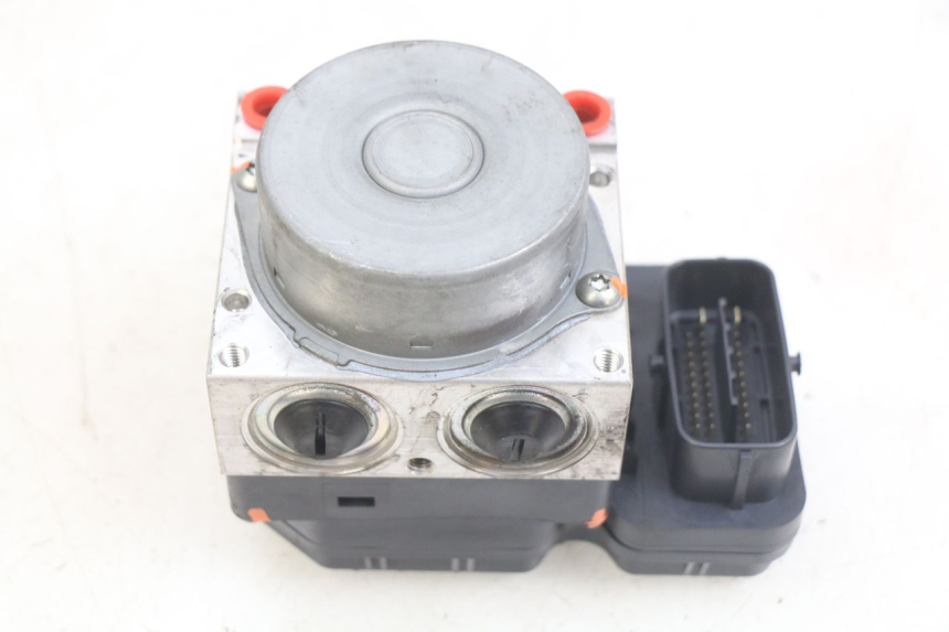 photo de ABS PUMP YAMAHA X-MAX XMAX 125 (2010 - 2013) - Additional view of the item