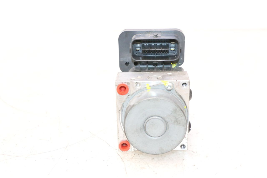 photo de ABS PUMP YAMAHA X-MAX XMAX 125 (2010 - 2013) - Component detail