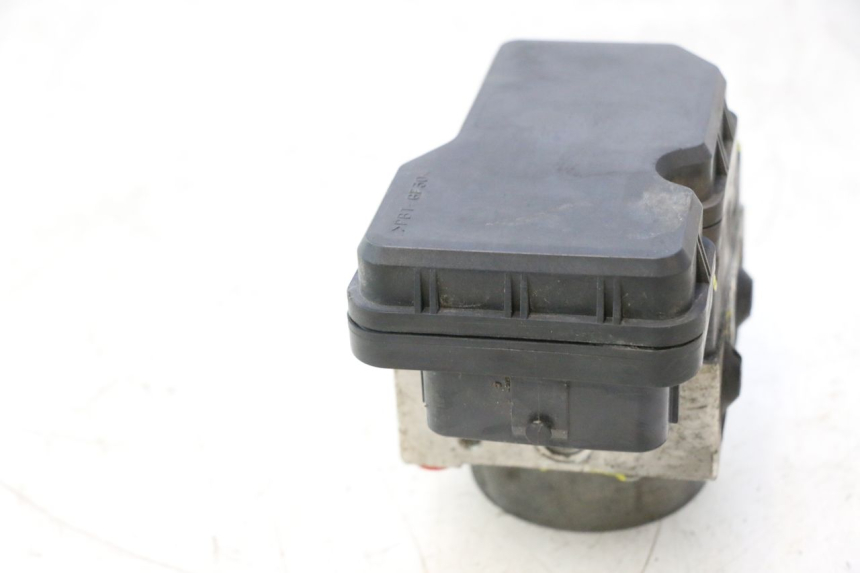 photo de ABS PUMP YAMAHA X-MAX XMAX 125 (2010 - 2013) - Surface and material condition