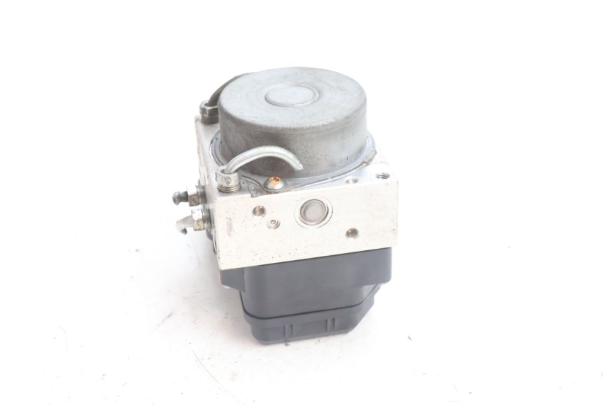 photo de ABS PUMP YAMAHA X-MAX XMAX 125 (2010 - 2013) - Fixing points details