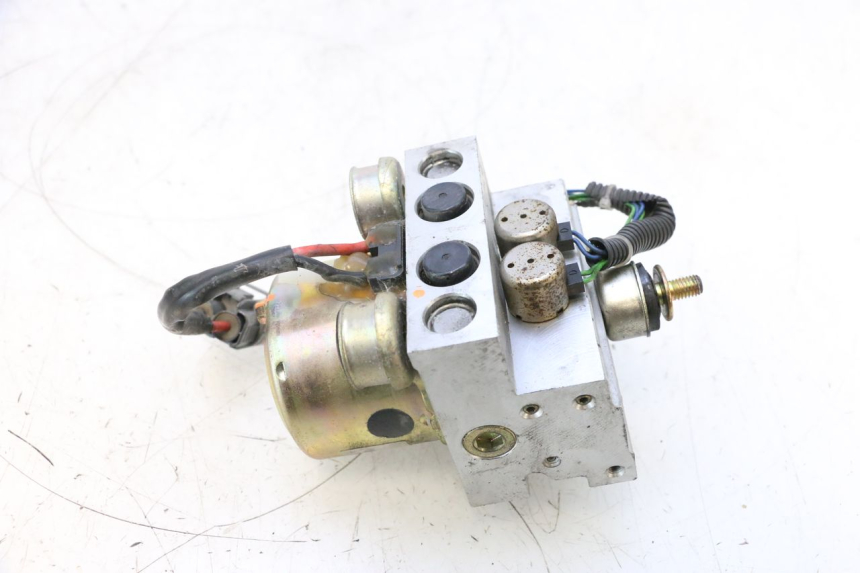 photo de ABS PUMP YAMAHA XP T-MAX ABS 500 (2005 - 2005) - Fixing points details