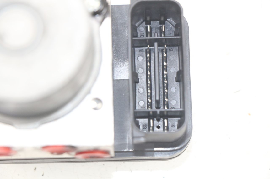 photo de ABS PUMP YAMAHA YP T-MAX TMAX 530 (2017 - 2020) - Additional view of the item