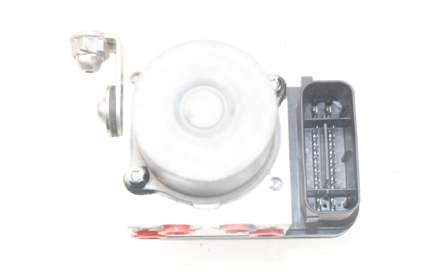 photo de ABS PUMP YAMAHA YP T-MAX TMAX 530 (2017 - 2020) - Zoom on usage condition