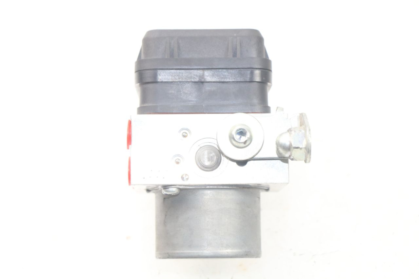 photo de ABS PUMP YAMAHA YP T-MAX TMAX 530 (2017 - 2020) - Surface and material condition