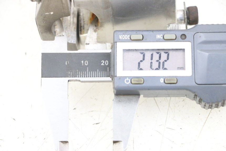 photo de Handlebar clamp KYMCO AGILITY RS 4T 50 (2009 - 2013) - Component detail