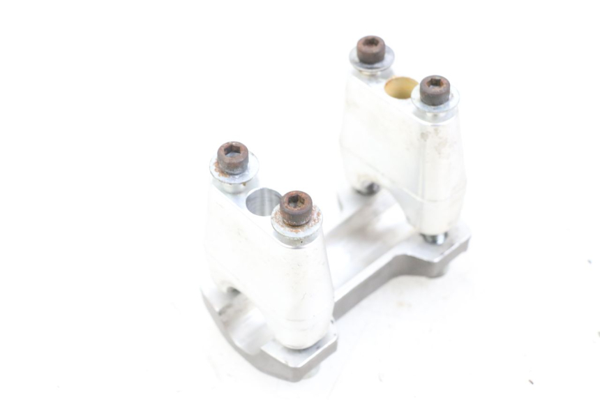 photo de Handlebar clamp KYMCO AGILITY RS 4T 50 (2009 - 2013) - Zoom on usage condition