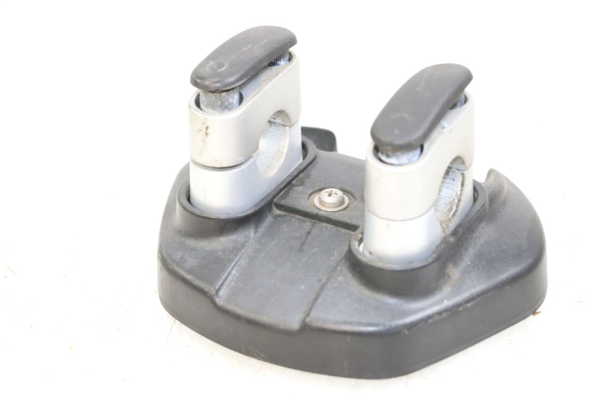 photo de HANDLEBAR RISER YAMAHA BW'S BWS 125 (2010 - 2013) - Zoom on usage condition