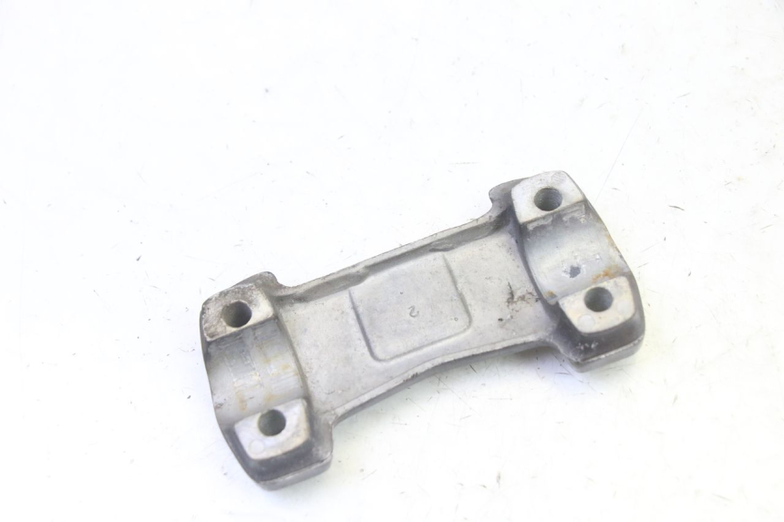 photo de HANDLEBAR RISERS HONDA CBF 125 (2009 - 2015) - Alternative perspective