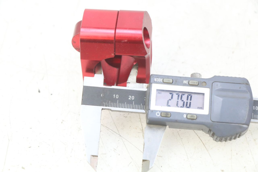 photo de HANDLEBAR RISERS HONDA CR 125 (1995 - 1997) - Component detail