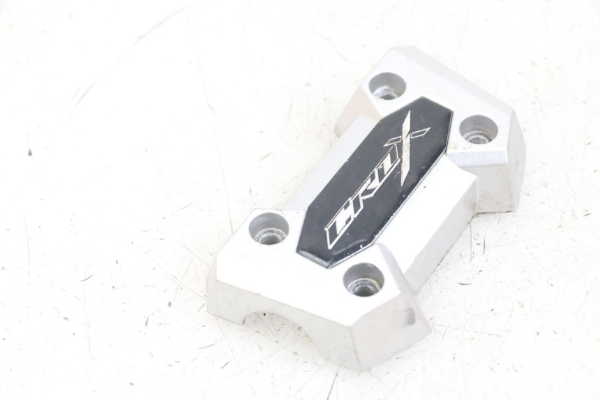 photo de HANDLEBAR RISER SYM CROX 4T 50 (2016 - 2023) - Zoom on usage condition