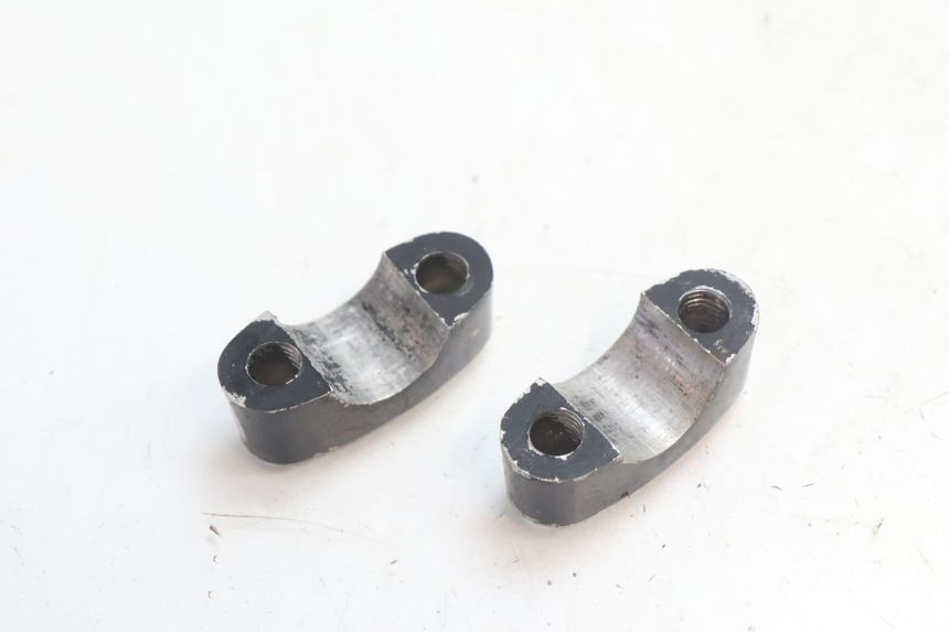 photo de HANDLEBAR RISERS HM HONDA DERAPAGE 50 (2007 - 2009) - Alternative perspective
