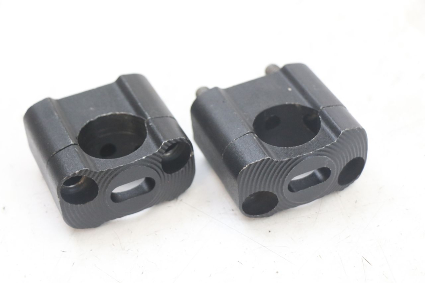 photo de HANDLEBAR RISERS DERBI SENDA SM DRD X-TREME 50 (2011 - 2017) - Component detail