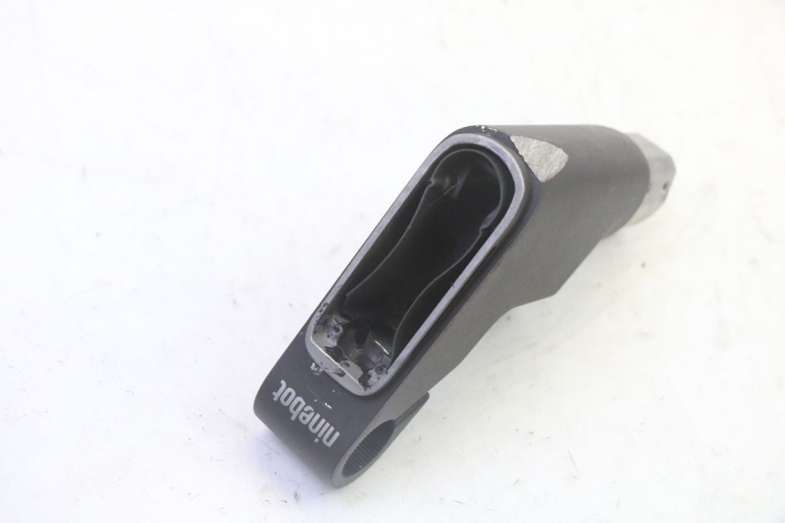 photo de HANDLEBAR CLAMP SEGWAY NINEBOT F65I 1 - Technical close-up