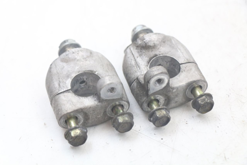 photo de HANDLEBAR RISERS HONDA FJS SILVERWING SILVER WING 600 (2001 - 2010) - Alternative perspective