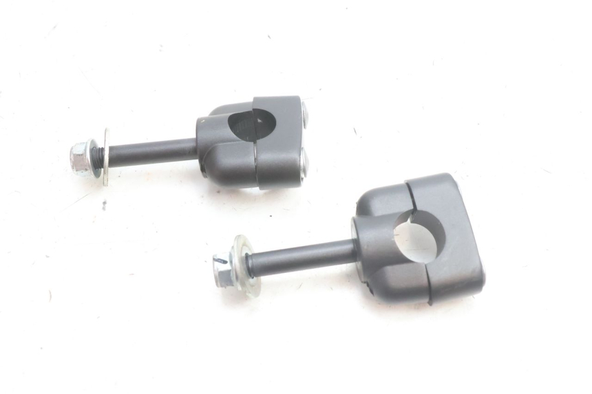 photo de HANDLEBAR RISERS YAMAHA FZ8 800 (2010 - 2016) - Alternative perspective