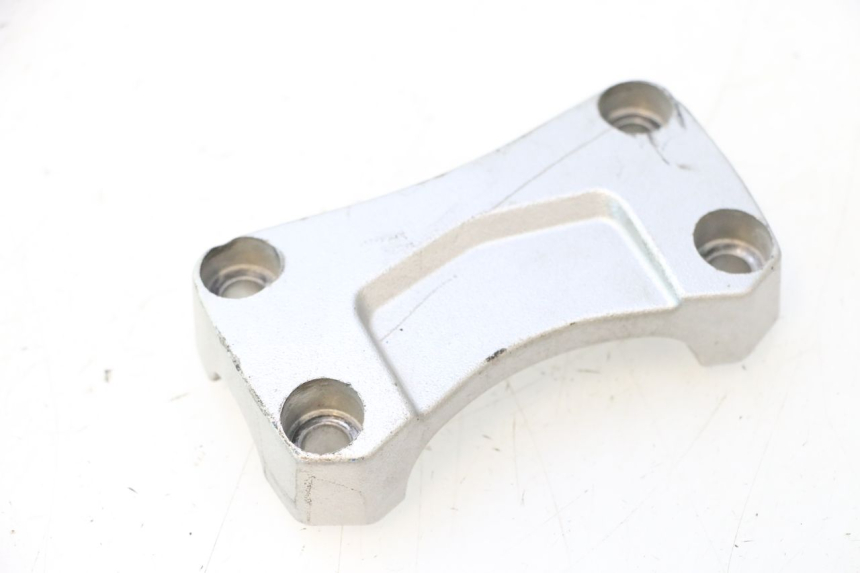 photo de HANDLEBAR RISERS SUZUKI GSR 600 (2005 - 2012) - Alternative perspective