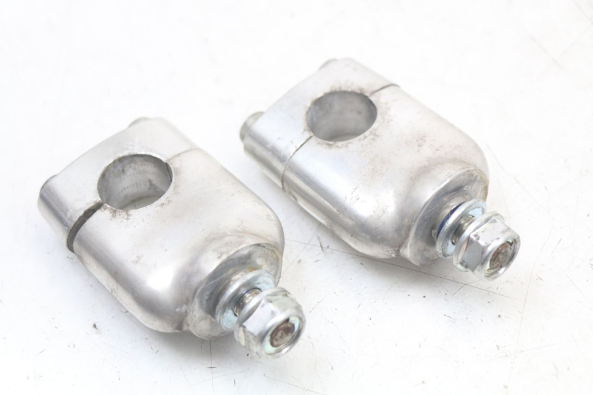 photo de HANDLEBAR RISERS HONDA PCX (JF28) 125 (2009 - 2011) - Alternative perspective