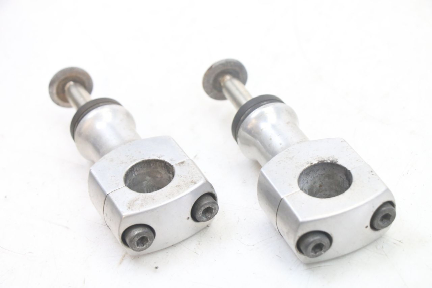 photo de HANDLEBAR RISERS HONDA VT C2 SHADOW 750 (1997 - 2001) - Main view