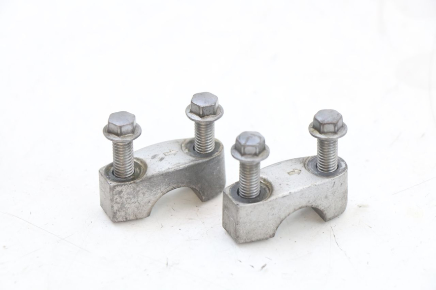 photo de HANDLEBAR RISERS KAWASAKI ZR7 ZR-7 S 750 (1999 - 2004) - Main view