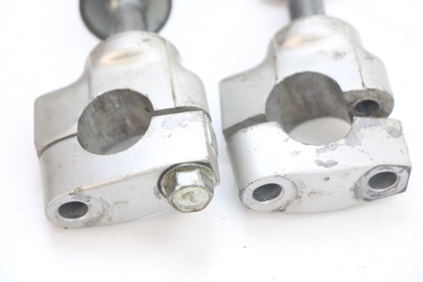 photo de HANDLEBAR RISERS KAWASAKI KDX 125 (1990 - 1991) - Component detail
