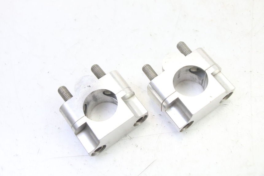 photo de HANDLEBAR RISERS RIEJU MRT 50 (2018 - 2021) - Component detail