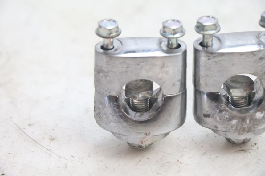 photo de HANDLEBAR RISERS JM MOTORS OLDIES 4T 50 (2020 - 2026) - Technical close-up