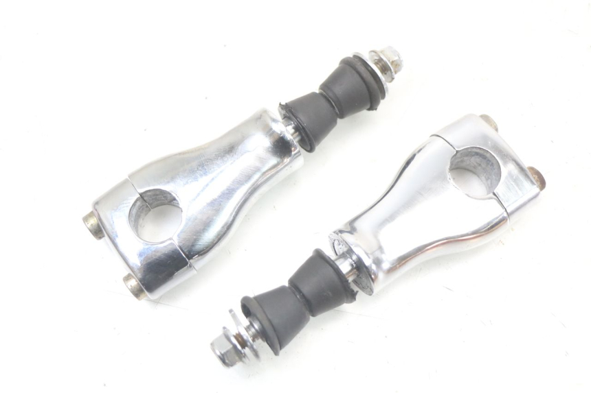 photo de HANDLEBAR RISERS REGAL RAPTOR RAXTER 2 125 (2007 - 2015) - Alternative perspective