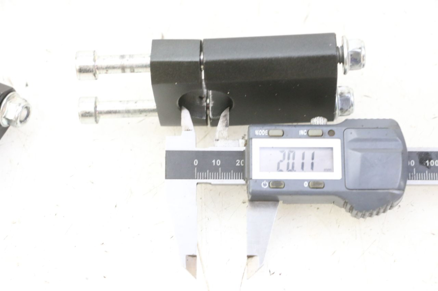 photo de HANDLEBAR RISER APOLLO RFZ 125 - Component detail