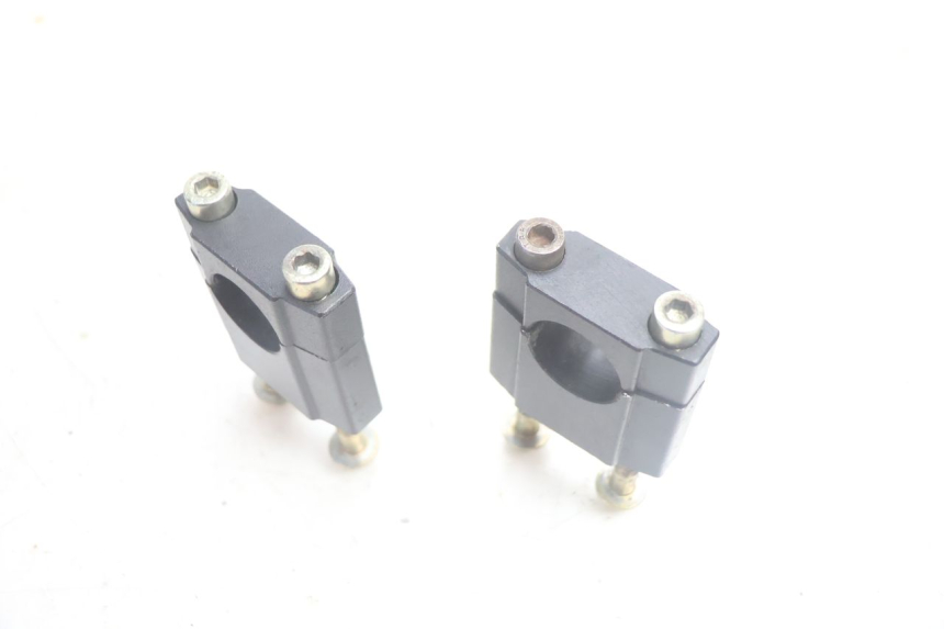 photo de HANDLEBAR RISERS APOLLO RFZ 125 - Zoom on usage condition