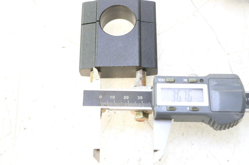 photo de HANDLEBAR RISERS APOLLO RFZ 150 - Component detail