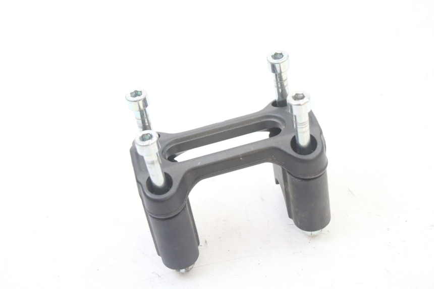 photo de HANDLEBAR RISERS SMALL MX THUNDER 250 - Component detail