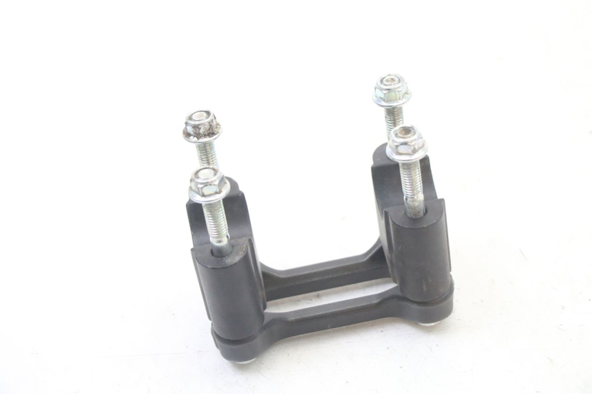 photo de HANDLEBAR RISERS SMALL MX THUNDER 250 - Alternative perspective