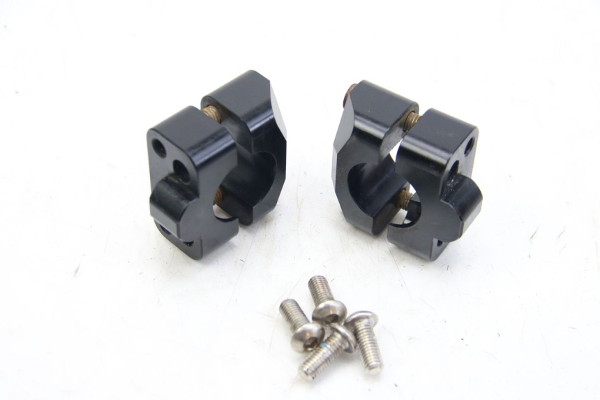 photo de HANDLEBAR RISER APRILIA SX 50 (2011 - 2017) - Zoom on usage condition